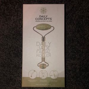 Daily Concepts Jade Facial Roller